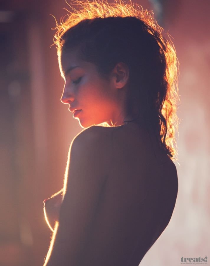 Эмили Пайет для взрослого журнала "Treats"