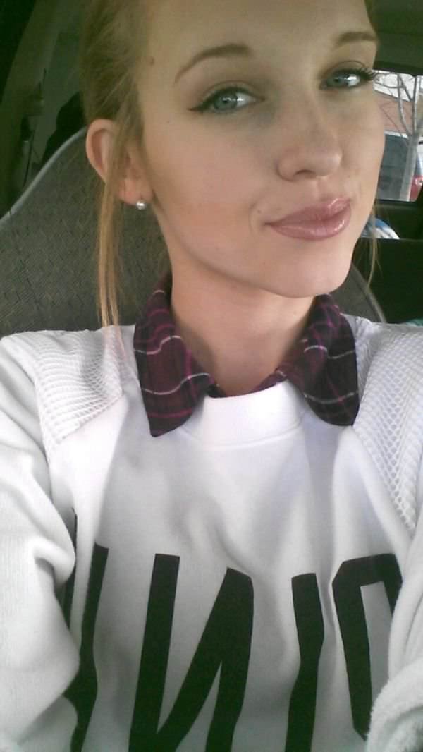 Селфи девушек и автомобилей (41 фото)