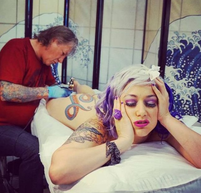 Эрофото: Осьминог на заднице