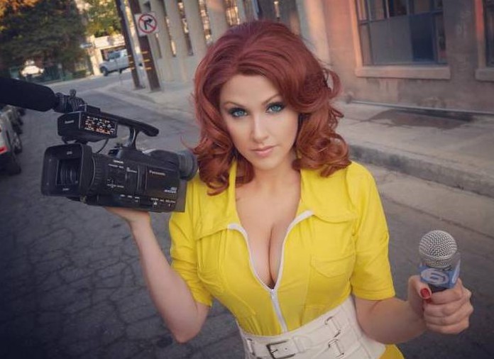 Эрофото: Женщина знает толк в косплее