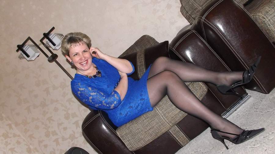 Зрелые женщины в колготках