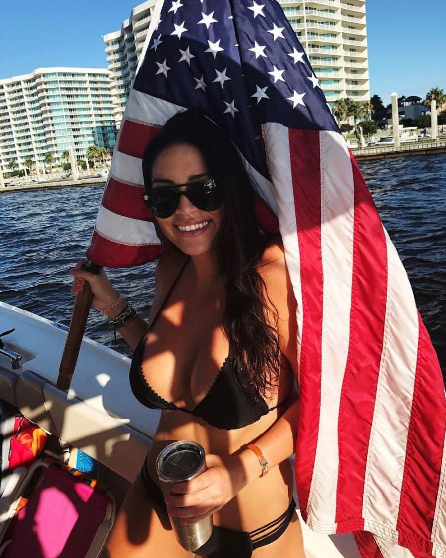 Sexy American women (63 photos)
