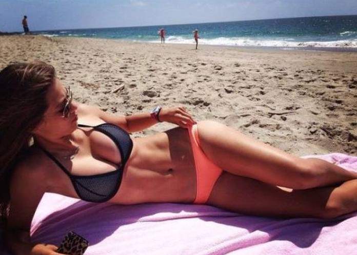 Красота в купальниках: галерея фото