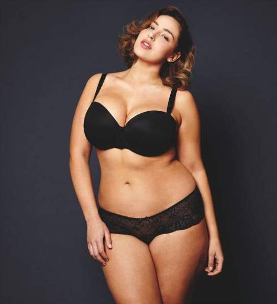 Полные обнажённые женщины ( 34 фото )