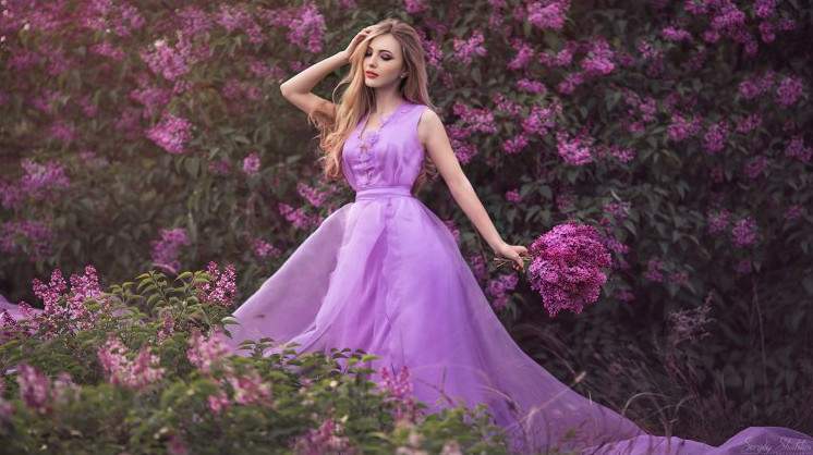 Девушка в платье с цветами ( 24 фото )