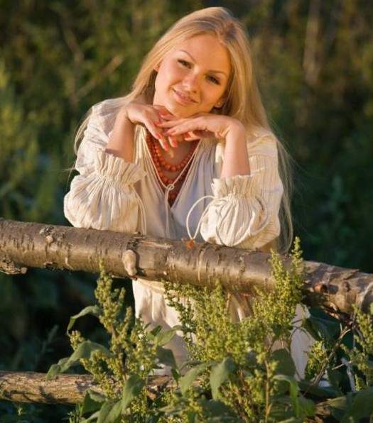 Самая красивая  деревенская девушка