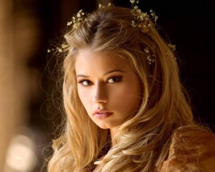 Красивые девушки как принцессы