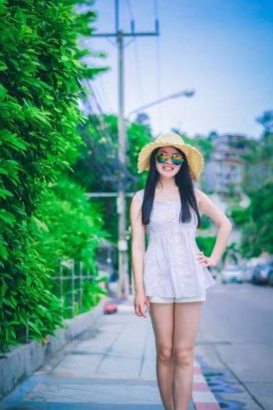 Китайские модели на улице