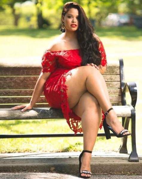 Девушки с ляжками