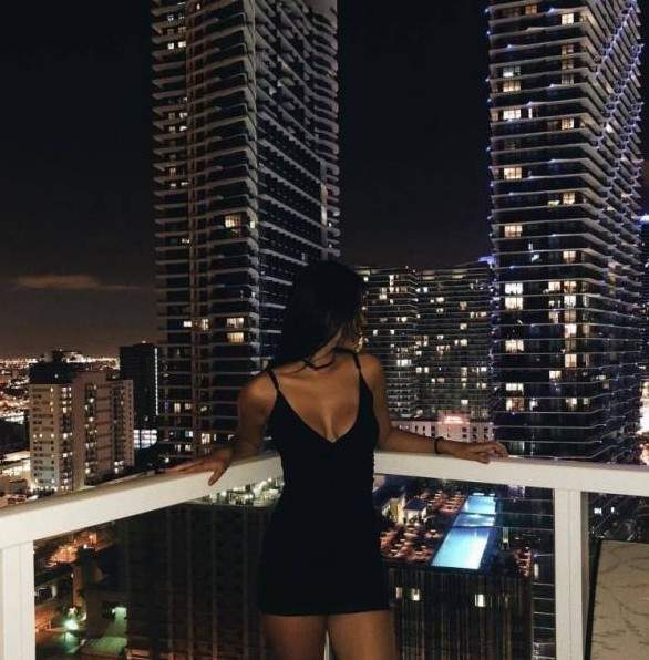 Фото женщин снятых ночью на фотоаппарат