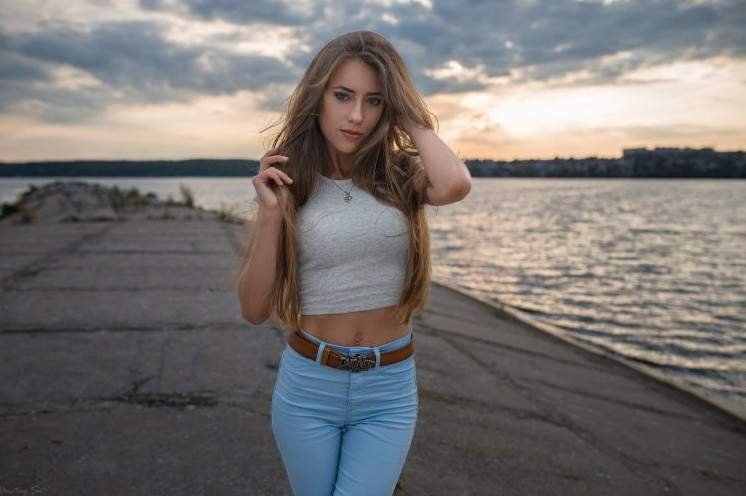 Сексуальные девушки в джинсах