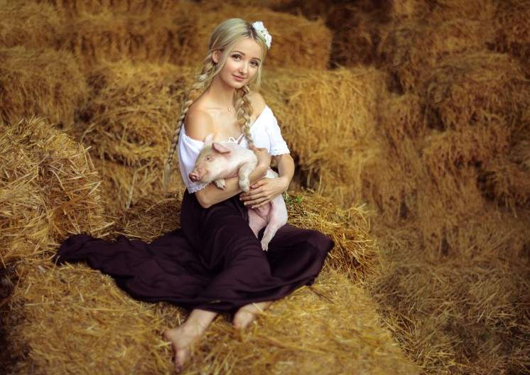 Очень красивые и сексуальные девушки из деревни.