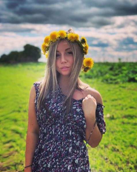 Очень красивые и сексуальные девушки из деревни.