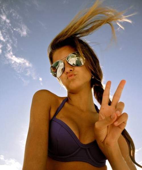 Девушки в очках от солнца ( 28 фото )