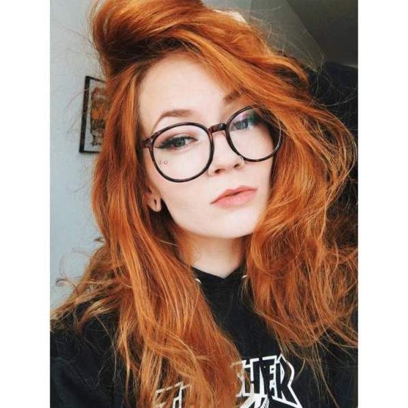 Рыжея девушка в очках ( 64 фото )